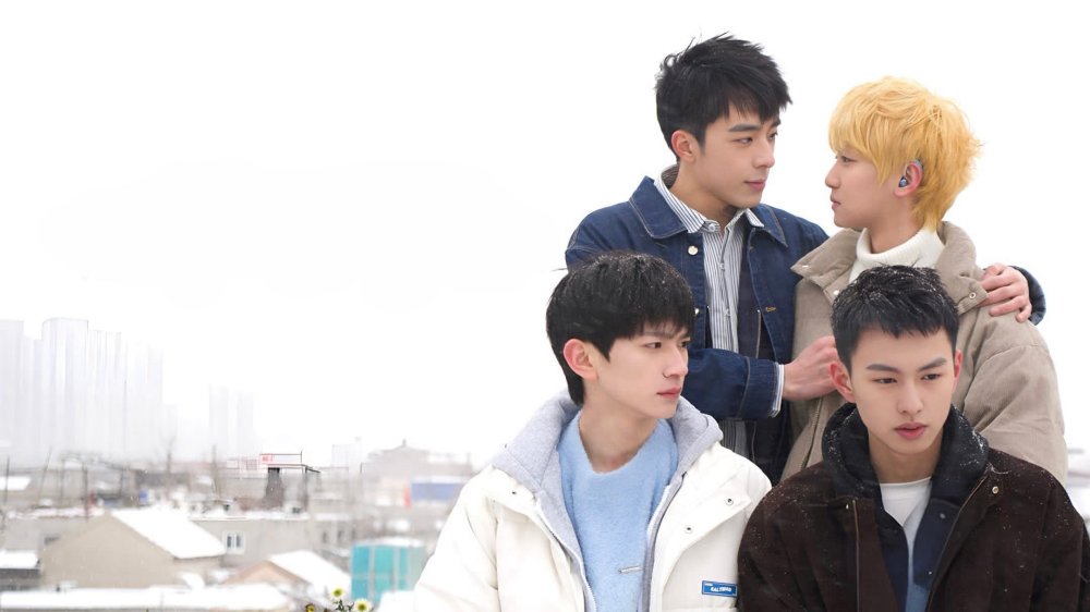 Sắc Xanh Đi Qua Thời Niên Thiếu Của Tôi - Blue Canvas Of Youthful Days