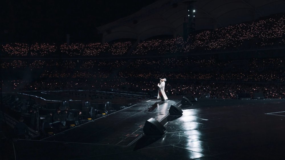 G-Dragon Trong Rạp Chiếu Phim [Übermancy] - G-Dragon In Cinema [Übermensch]