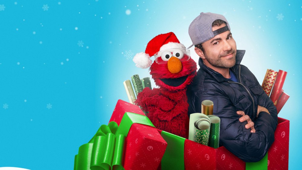 Elmo Và Mark Rober: Giáng Sinh Vui Quà Tặng - Elmo And Mark Rober's Merry Giftmas