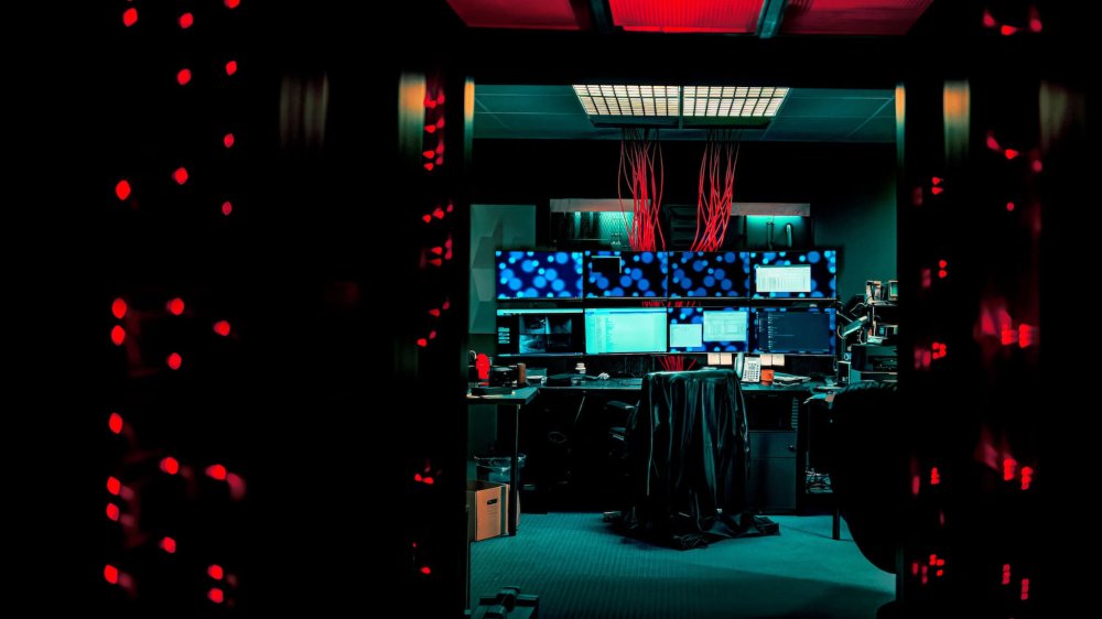 Cyberbunker: Tội Phạm Thế Giới Ngầm - Cyberbunker: The Criminal Underworld