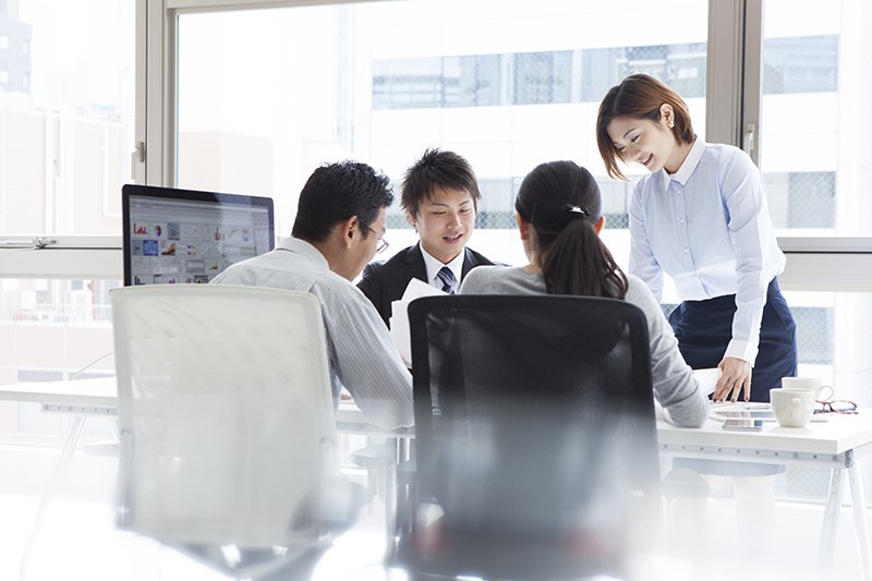 Quản Lý Sử Dụng Nhân Viên Nữ - Managers Use Of Female Employees