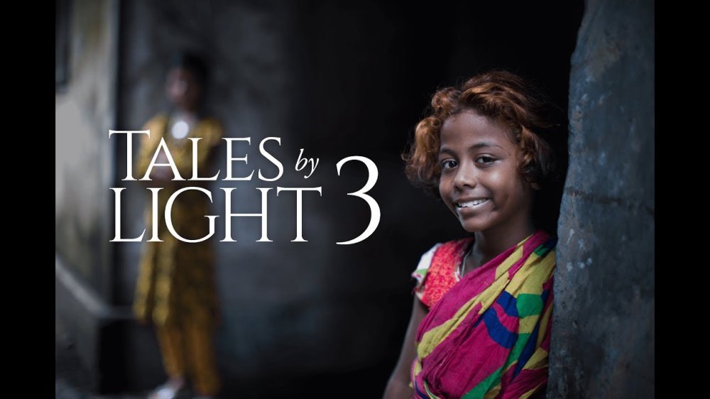 Câu Chuyện Kể Bằng Ánh Sáng - Tales By Light